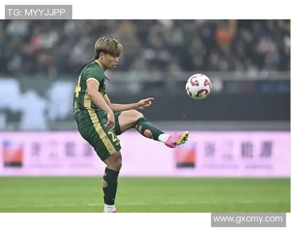 00后足球新星崛起：年轻才俊引领足球未来发展新趋势